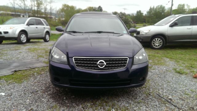 2006 Nissan Altima LS Flex Fuel 4x4 This Is One Of Our Best Bargains