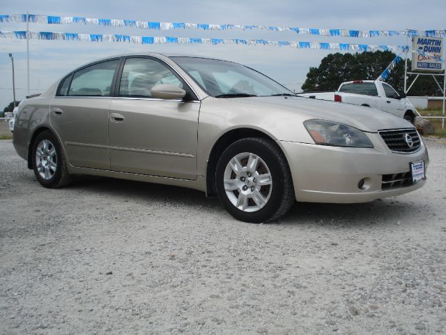 2006 Nissan Altima Pickupslt Quad Cab SWB 4WD 4x4 Truck
