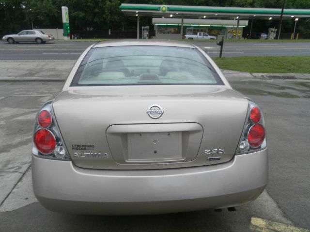 2006 Nissan Altima Pickupslt Quad Cab SWB 4WD 4x4 Truck