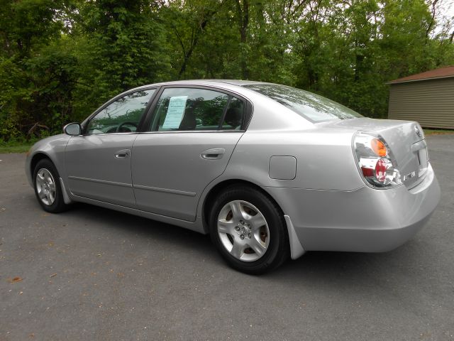 2006 Nissan Altima Pickupslt Quad Cab SWB 4WD 4x4 Truck