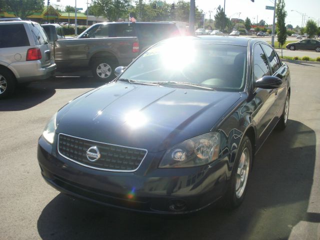 2006 Nissan Altima Pickupslt Quad Cab SWB 4WD 4x4 Truck