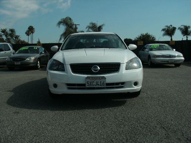 2006 Nissan Altima Pickupslt Quad Cab SWB 4WD 4x4 Truck