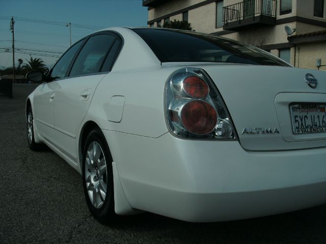 2006 Nissan Altima Pickupslt Quad Cab SWB 4WD 4x4 Truck