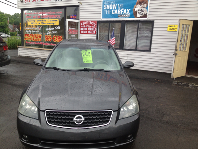 2006 Nissan Altima ST Pickup 4D 5 1/2 Ft