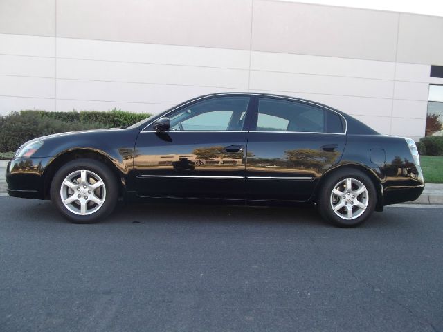 2006 Nissan Altima Pickupslt Quad Cab SWB 4WD 4x4 Truck