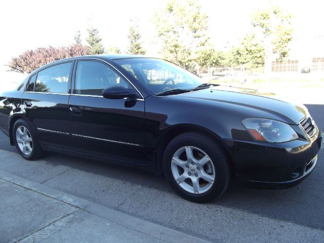 2006 Nissan Altima Pickupslt Quad Cab SWB 4WD 4x4 Truck