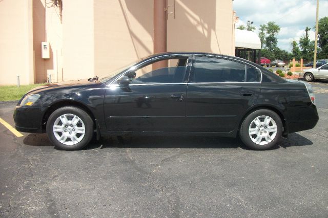 2006 Nissan Altima Pickupslt Quad Cab SWB 4WD 4x4 Truck