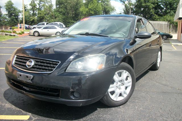2006 Nissan Altima Pickupslt Quad Cab SWB 4WD 4x4 Truck