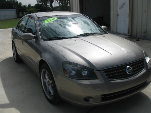 2006 Nissan Altima Pickupslt Quad Cab SWB 4WD 4x4 Truck