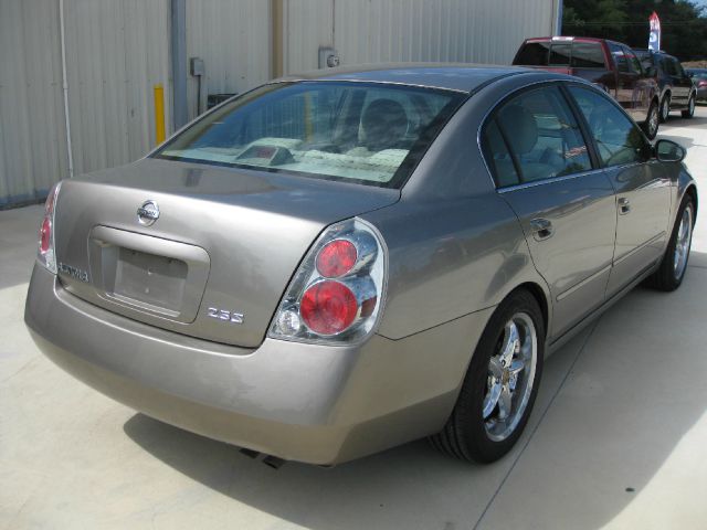 2006 Nissan Altima Pickupslt Quad Cab SWB 4WD 4x4 Truck