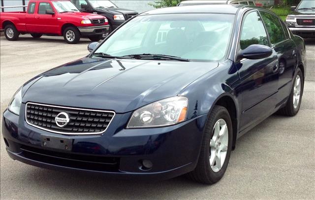 2006 Nissan Altima Pickupslt Quad Cab SWB 4WD 4x4 Truck