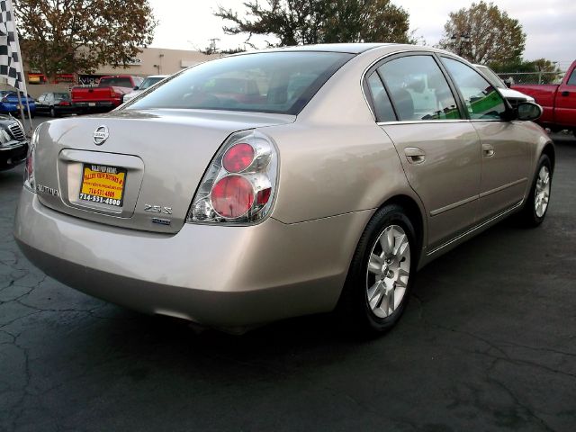 2006 Nissan Altima Pickupslt Quad Cab SWB 4WD 4x4 Truck