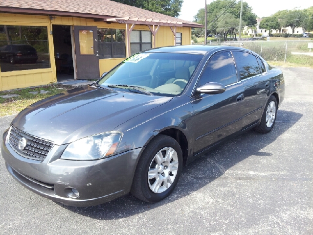 2006 Nissan Altima Pickupslt Quad Cab SWB 4WD 4x4 Truck