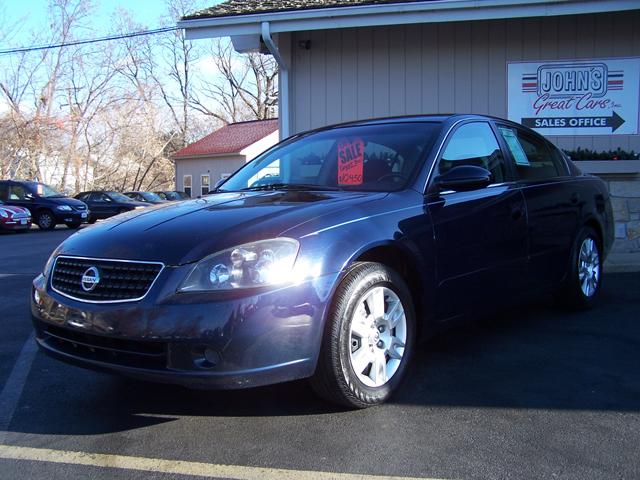 2006 Nissan Altima 2WD Crew Cab 140.5 Laramie
