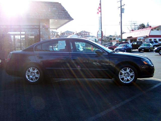 2006 Nissan Altima 2WD Crew Cab 140.5 Laramie