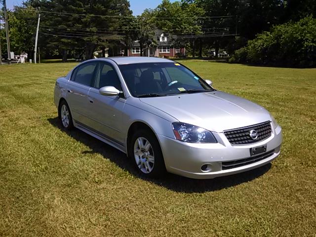 2006 Nissan Altima Pickupslt Quad Cab SWB 4WD 4x4 Truck