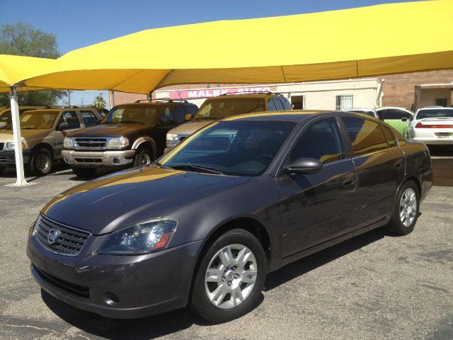 2006 Nissan Altima Pickupslt Quad Cab SWB 4WD 4x4 Truck