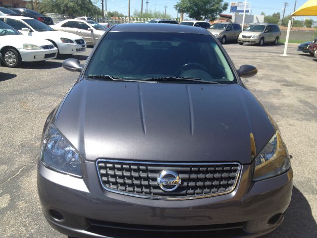 2006 Nissan Altima Pickupslt Quad Cab SWB 4WD 4x4 Truck