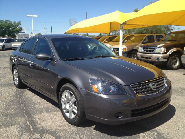 2006 Nissan Altima Pickupslt Quad Cab SWB 4WD 4x4 Truck