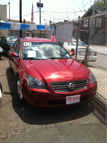 2006 Nissan Altima Pickupslt Quad Cab SWB 4WD 4x4 Truck