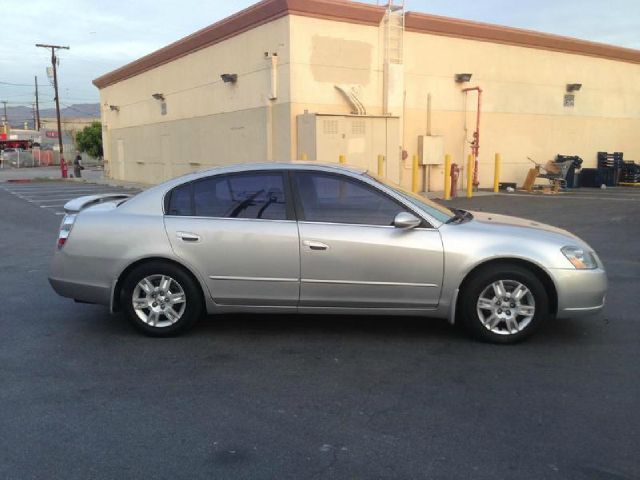 2006 Nissan Altima Pickupslt Quad Cab SWB 4WD 4x4 Truck
