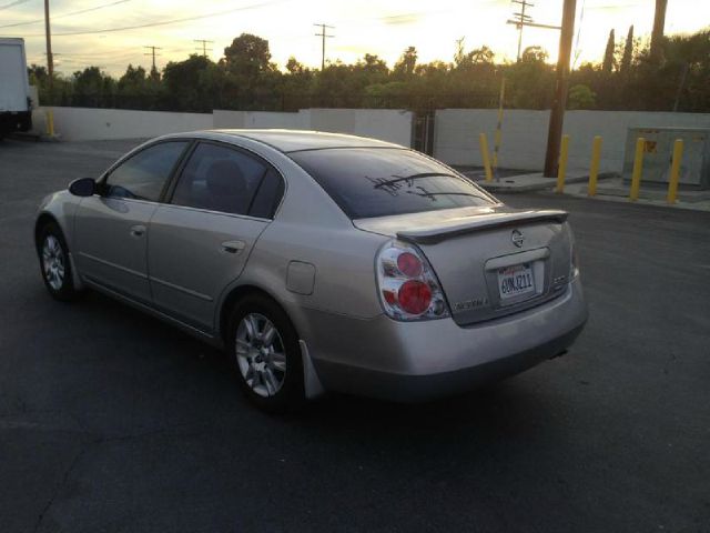 2006 Nissan Altima Pickupslt Quad Cab SWB 4WD 4x4 Truck