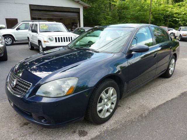 2006 Nissan Altima Pickupslt Quad Cab SWB 4WD 4x4 Truck