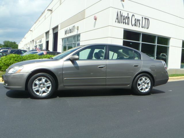 2006 Nissan Altima Pickupslt Quad Cab SWB 4WD 4x4 Truck