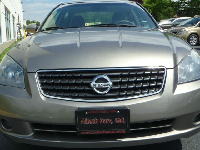 2006 Nissan Altima Pickupslt Quad Cab SWB 4WD 4x4 Truck