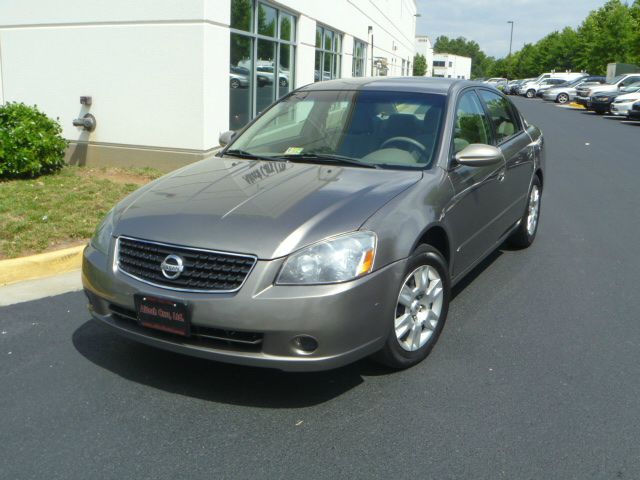 2006 Nissan Altima Pickupslt Quad Cab SWB 4WD 4x4 Truck