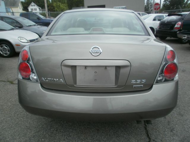2006 Nissan Altima Pickupslt Quad Cab SWB 4WD 4x4 Truck