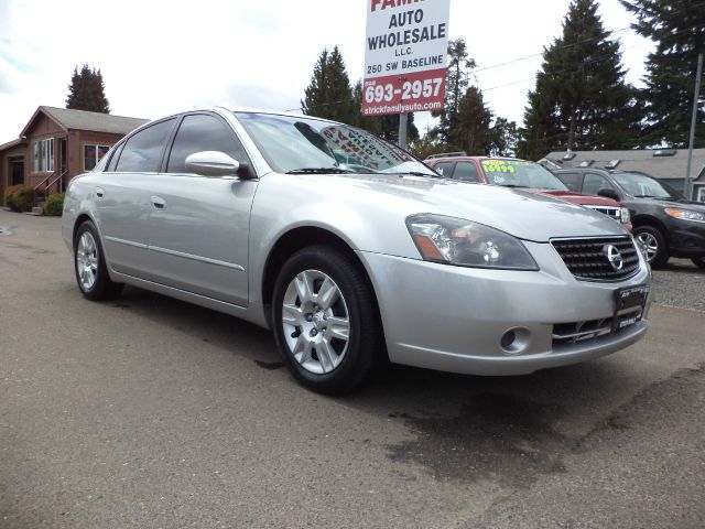 2006 Nissan Altima Pickupslt Quad Cab SWB 4WD 4x4 Truck