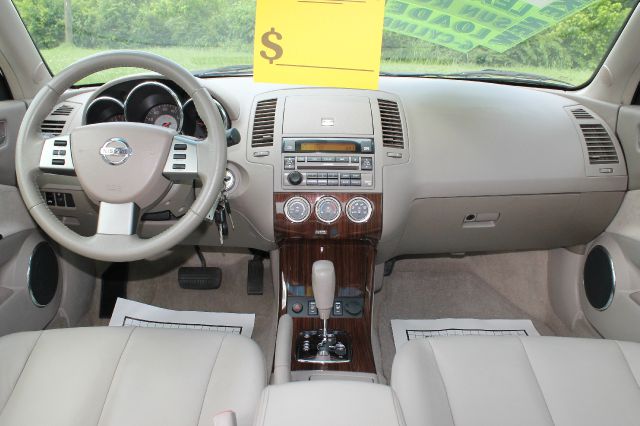 2006 Nissan Altima ST Pickup 4D 5 1/2 Ft