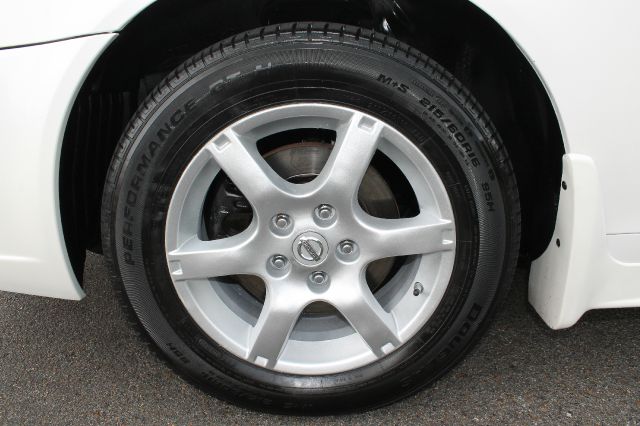 2006 Nissan Altima ST Pickup 4D 5 1/2 Ft