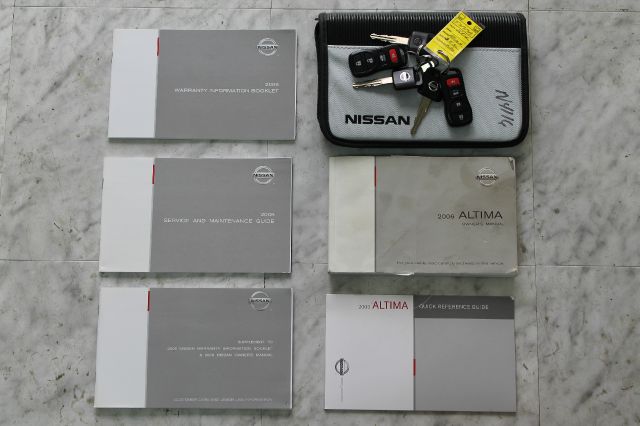 2006 Nissan Altima ST Pickup 4D 5 1/2 Ft