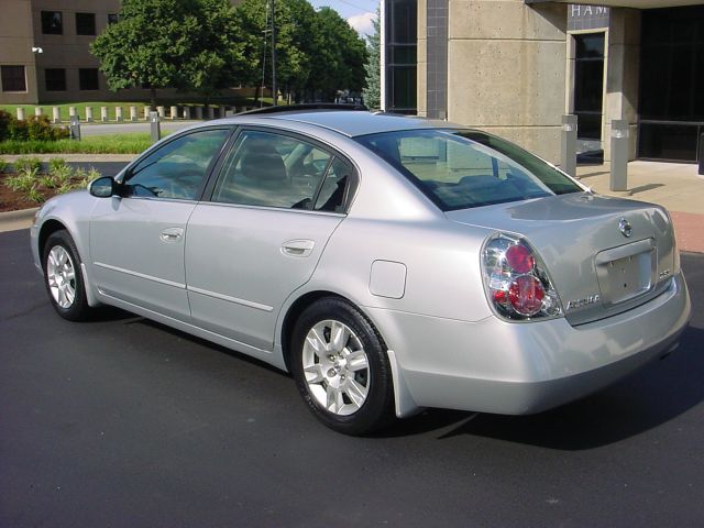 2006 Nissan Altima Pickupslt Quad Cab SWB 4WD 4x4 Truck