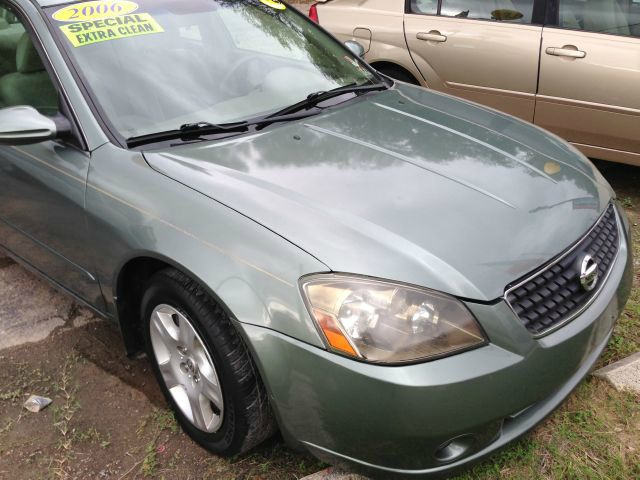 2006 Nissan Altima Pickupslt Quad Cab SWB 4WD 4x4 Truck