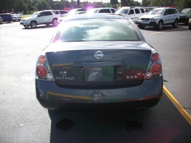 2006 Nissan Altima GT V6 5-spd Manual