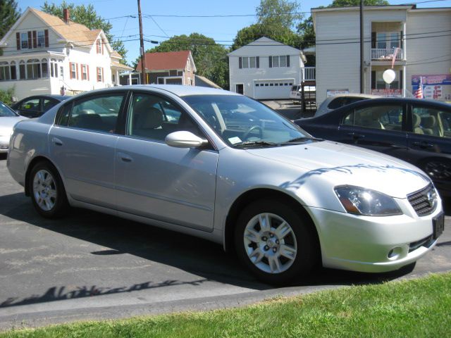 2006 Nissan Altima Pickupslt Quad Cab SWB 4WD 4x4 Truck