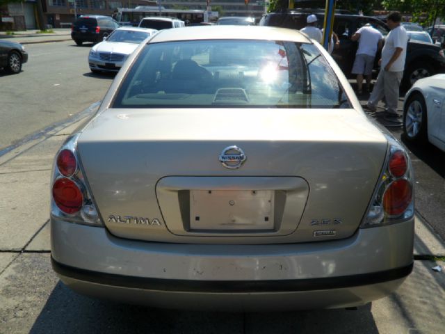2006 Nissan Altima Eddie Baurer - Liquidator