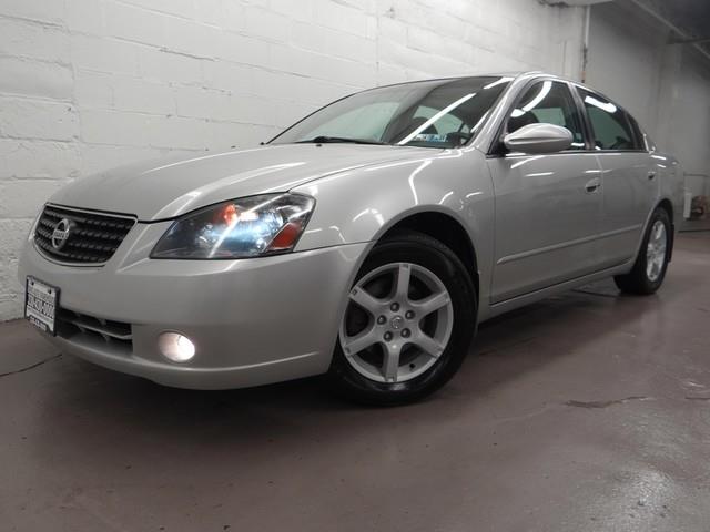 2006 Nissan Altima Awd-nav-quads-third-moonroof-1 Owner