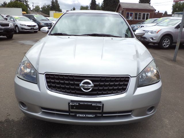 2006 Nissan Altima Pickupslt Quad Cab SWB 4WD 4x4 Truck