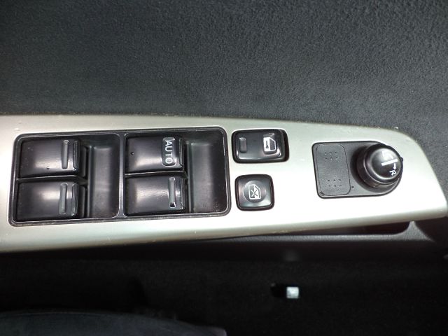 2006 Nissan Altima Pickupslt Quad Cab SWB 4WD 4x4 Truck