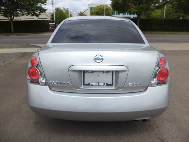 2006 Nissan Altima Pickupslt Quad Cab SWB 4WD 4x4 Truck