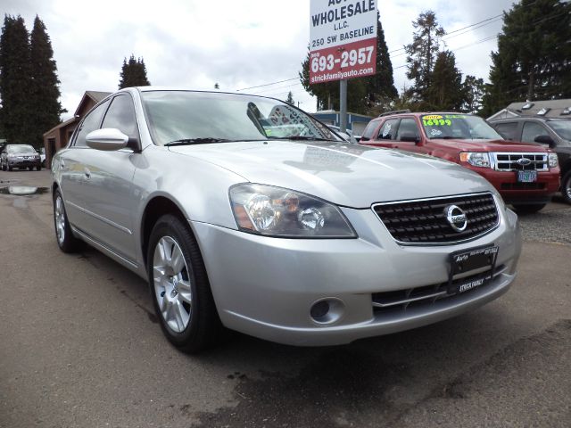 2006 Nissan Altima Pickupslt Quad Cab SWB 4WD 4x4 Truck