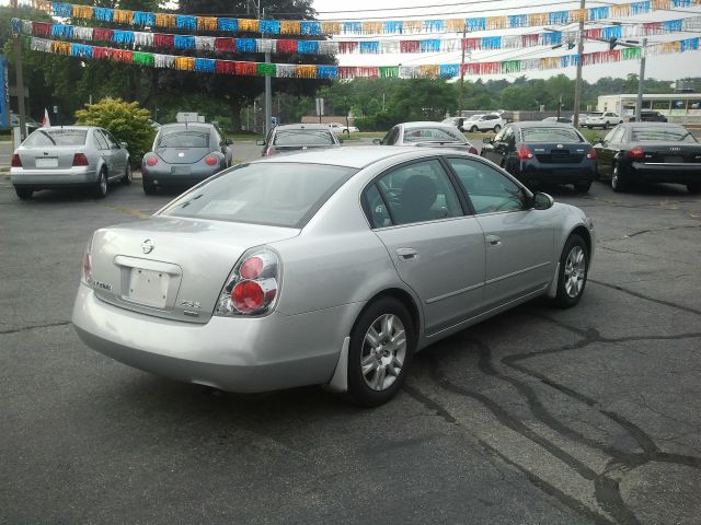 2006 Nissan Altima Pickupslt Quad Cab SWB 4WD 4x4 Truck