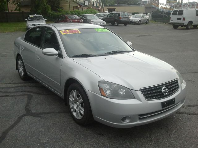 2006 Nissan Altima Pickupslt Quad Cab SWB 4WD 4x4 Truck