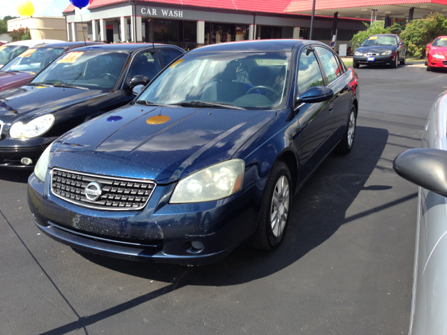 2006 Nissan Altima Pickupslt Quad Cab SWB 4WD 4x4 Truck