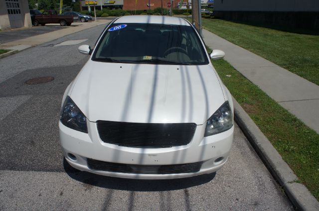 2006 Nissan Altima Pickupslt Quad Cab SWB 4WD 4x4 Truck