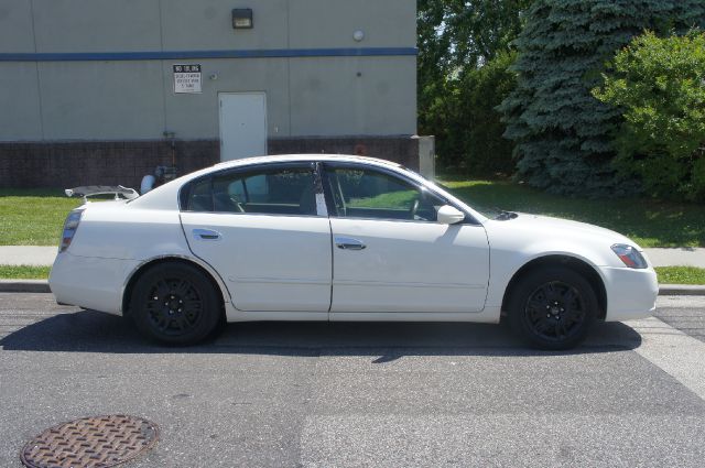 2006 Nissan Altima Pickupslt Quad Cab SWB 4WD 4x4 Truck